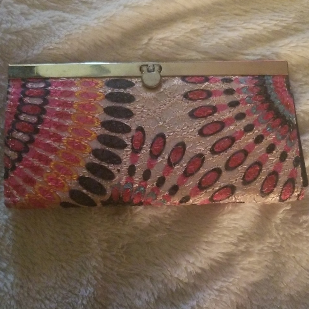wallet or clutch